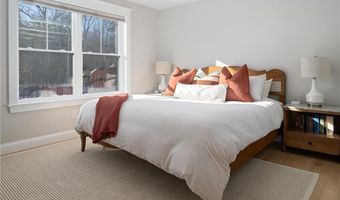 450 Carrs Pond Rd, East Greenwich, RI 02818