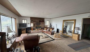 635 Road 8VC, Clark, WY 82435