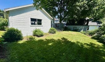 23 Holland St, Bangor, ME 04401