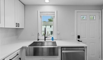 41 Dale Ave D, Johnston, RI 02919