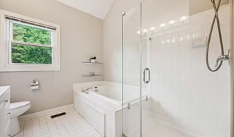 21 STERLING Ct, Rockville, MD 20850