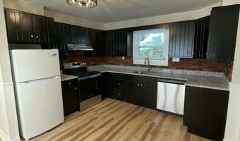56 Chapel St, Augusta, ME 04330