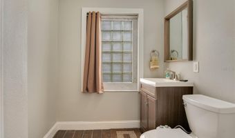 5018 SAINT DENIS Ct, Belle Isle, FL 32812