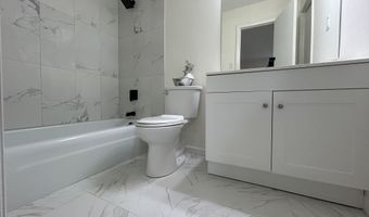 38 Sutton Pl 38, Bloomfield, CT 06002