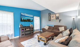 1256 Edgewater Ln, Antioch, IL 60002