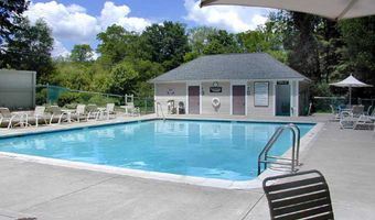 8 Centerbrook Ct 8, Avon, CT 06001