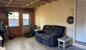 400 S 7th St, Akron, IA 51001