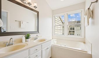 518 WINDING ROSE Dr, Rockville, MD 20850