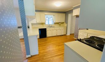 2012 Yelton Dr, Camden, SC 29020