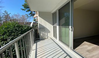 301 N BEAUREGARD St N 122, Alexandria, VA 22312