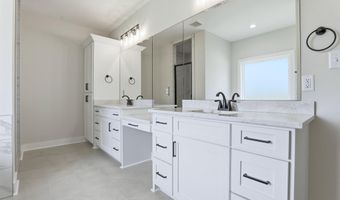 7612 S Shoreline Blvd, Benton, AR 72019