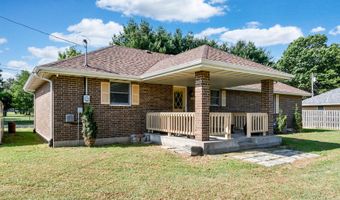 1004 Baretta Ct, Aurora, MO 65605