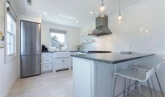 21 Overlook Ave, Charlestown, RI 02813