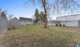 307 W Oak St, Beresford, SD 57004