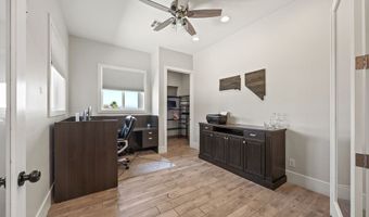 5865 Egan Crest Dr, Las Vegas, NV 89149