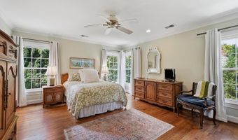 9209 TOWN GATE Ln, Bethesda, MD 20817