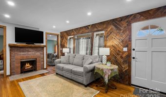 200 Aurora Dr, Asheville, NC 28805