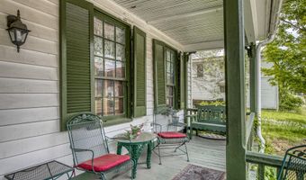 210 NE Valley St, Abingdon, VA 24210