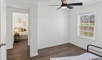 2425 La Salle Dr, Alton, IL 62002