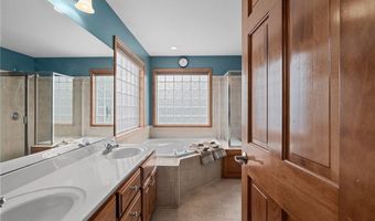 16011 Cedar St, Basehor, KS 66007