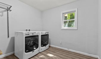 814 S MASON St, Appleton, WI 54914