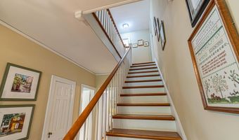 461 Circle Dr, Abingdon, VA 24210