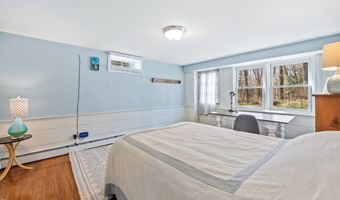 303 Beacon Hill Dr, Cheshire, CT 06410