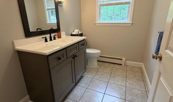 4 Dunnmoore Dr, Bow, NH 03304