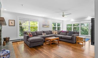 240 S Cove Rd, Burlington, VT 05401