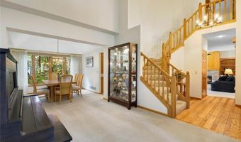 12068 Gantry Ln, Apple Valley, MN 55124