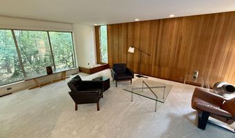 2707 Englave Dr, Ann Arbor, MI 48103