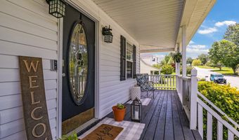 208 Hallock Pl, Abingdon, VA 24210