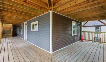 38 Newbury St, Auburn, ME 04210