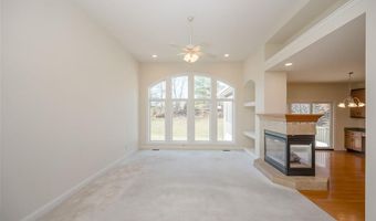 719 Clayton Corners Dr, Ballwin, MO 63011