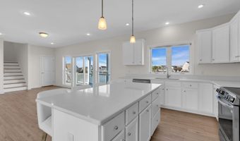 42 Carlyle Dr, Bayville, NJ 08721