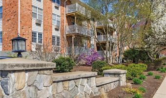 43 Bullocks Point Ave 8B, East Providence, RI 02915