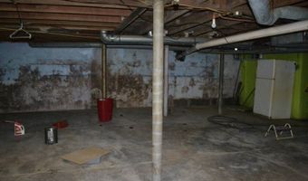 28 N. Third St, Albion, IL 62806