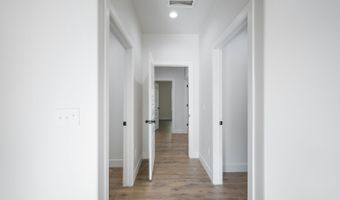 17 Builders Ln, Anderson, MO 64831