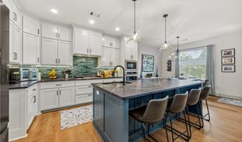 1100 Whistler St, Bentonville, AR 72713