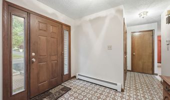 7 Dogwood Dr, Ansonia, CT 06401