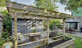 45 Burnside Ave, Newport, RI 02840