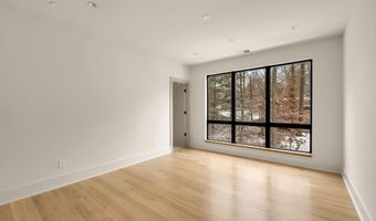 6916 CARMICHAEL Ave, Bethesda, MD 20817