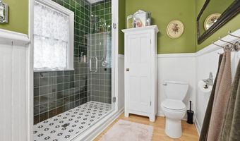 108 W Main St, Amherst, OH 44001