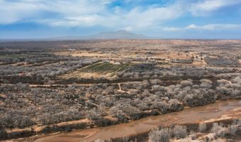22 Paizalas Dr, Bosque, NM 87006