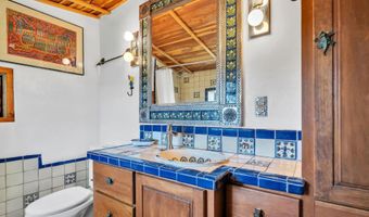 51 Atalaya Rd, Arroyo Hondo, NM 87513