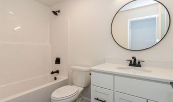 768 Clover Hill Dr, North Liberty, IA 52317