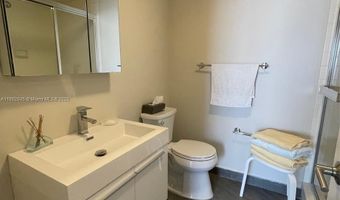 20281 E Country Club Dr 2405, Aventura, FL 33180