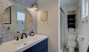 220 Narragansett Ave, Barrington, RI 02806
