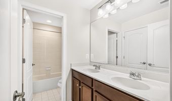 24823 BARRINGTON GROVE Ct, Aldie, VA 20105