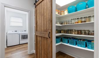 3900 SW Layton Rd, Bentonville, AR 72713